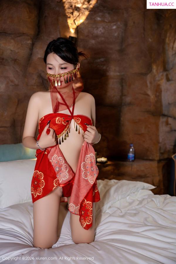   [XiuRen]高清写真图 2024.10.22 No.9323 吴婷婉 性感美腿第30张图片
